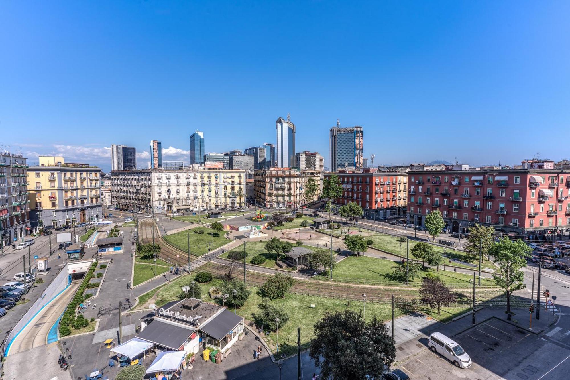 Отель National Square Napoli Экстерьер фото